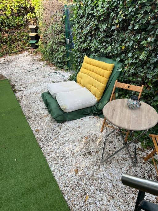 Apartamento Abierto Con Patio Matadepera Экстерьер фото